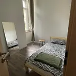 招待所 Nomad & 4*