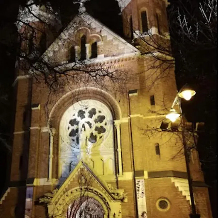 Nomad & Gasthuis Boedapest