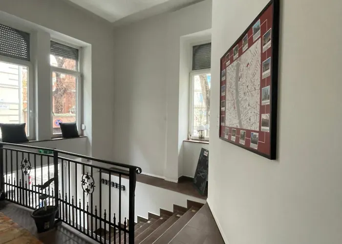 Nomad & בית הארחה 4*