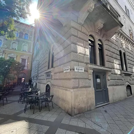 Guest house Nomad & Budapest